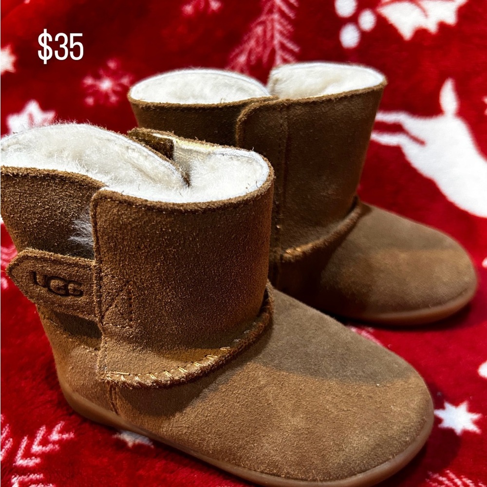 Ugg Kids boots 🫶🏽